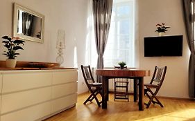 Przytulne apartamenty w centrum Warszawy Lok 2